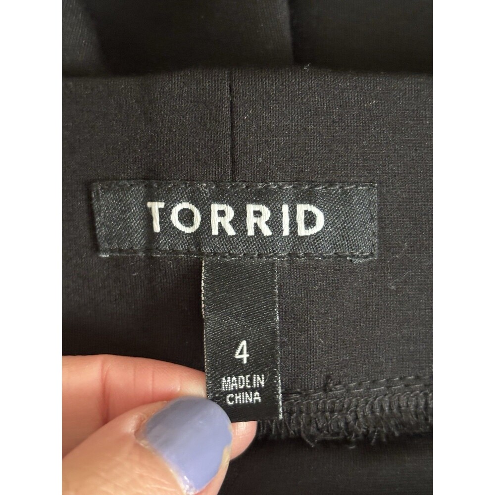 Torrid Black Skirt Stretch Goth Plus Size 4 4X Whimsygoth Witch Boho Casual Slit - Picture 2 of 6